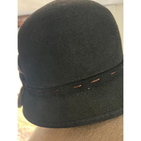 Women’s‎ black felted Scala wool cloche hat flower retro OS - Picture 4 of 7